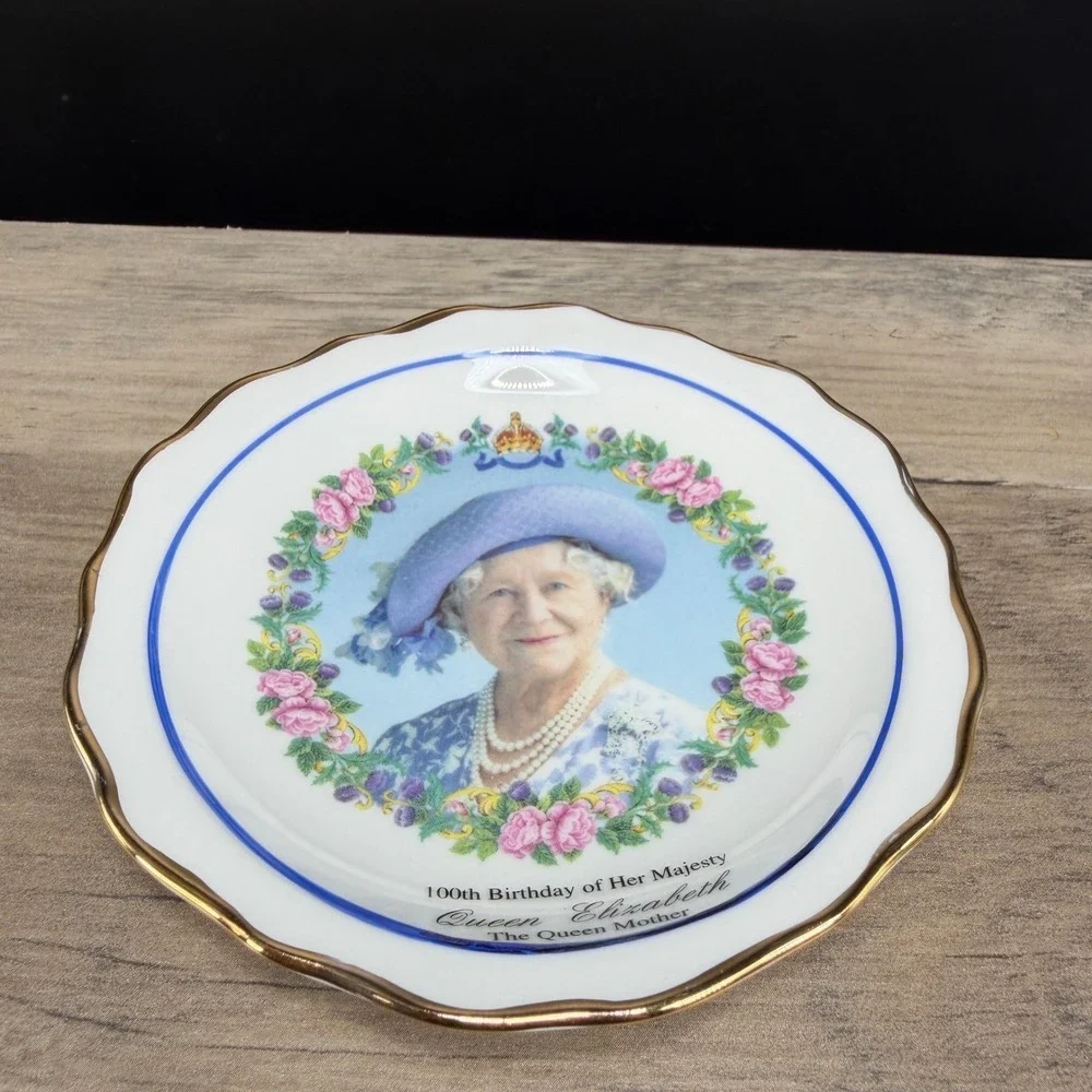 Royal Crown‎ Duchy Queen Elizabeth Queen Mother 100 Birthday Commemorative Plate